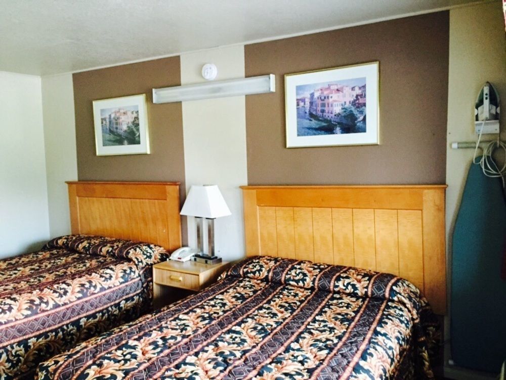 Great Western Inn Джънкшън Сити Екстериор снимка